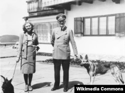 Adolf Hitler və Eva Braun